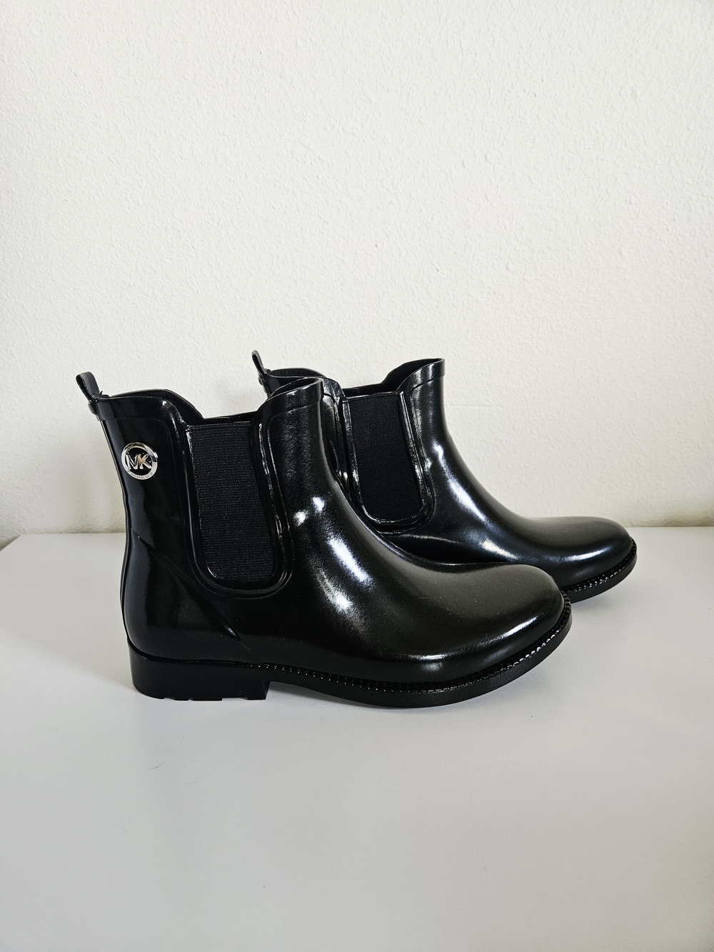 Michael Kors Women's Black Gloss Chelsea Rain Boots - Picture 1 of 7